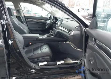 2022 Honda Accord Sport Special Edition z USA, uszkodzony, nr VIN 1HGCV1F40NA032190